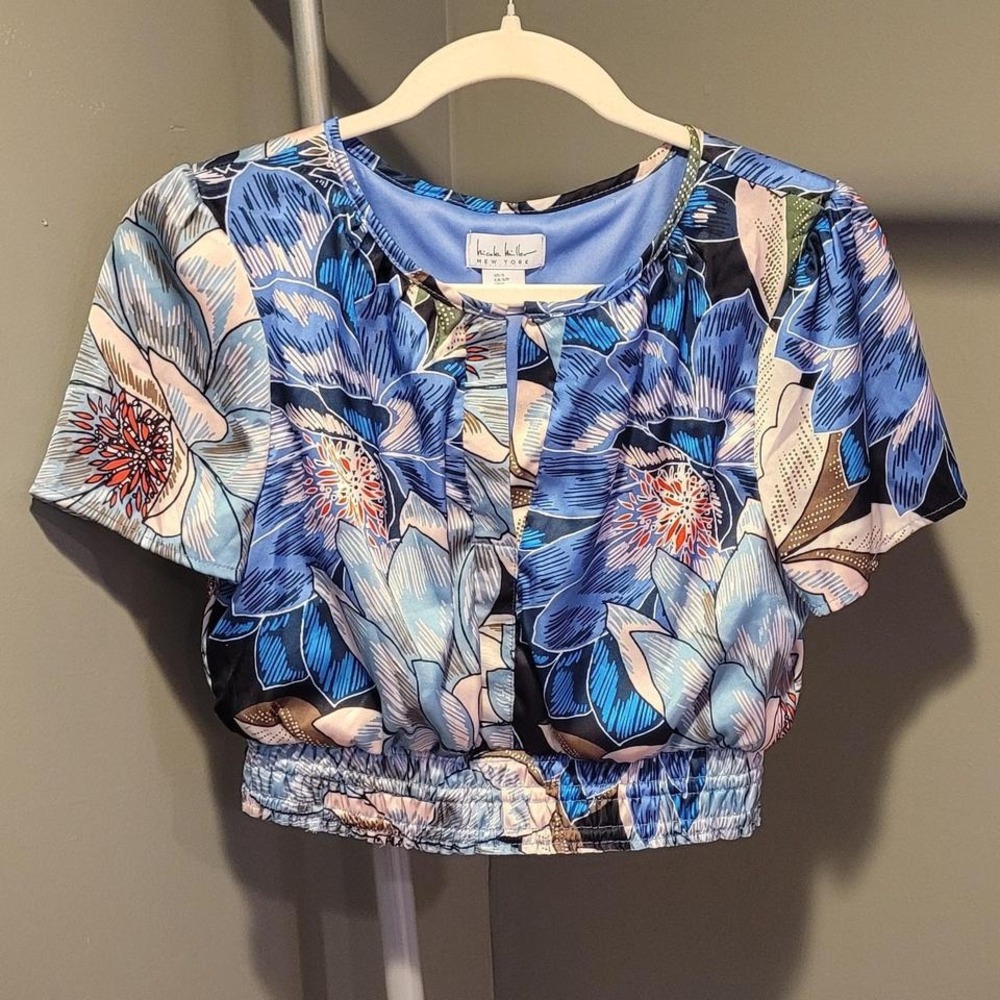 Nicole Miller Satin Floral Cropped Blouse